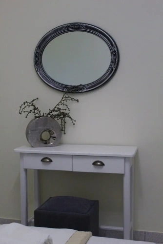 1 Bedroom Basement Apartment with balcony