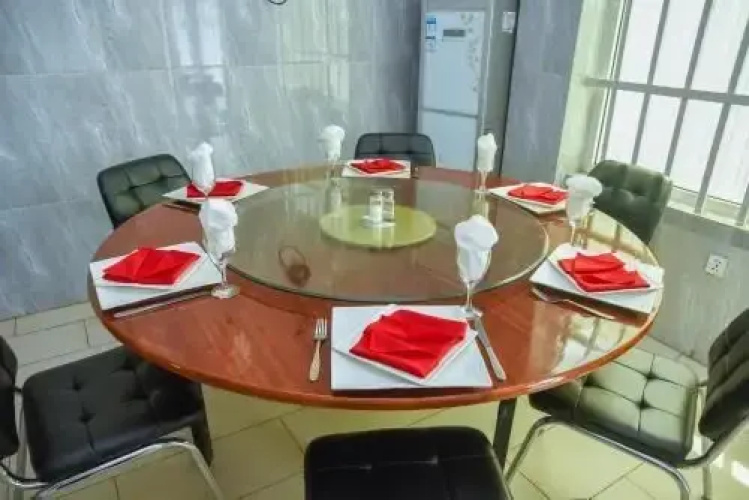 White Horse Hotel Benin