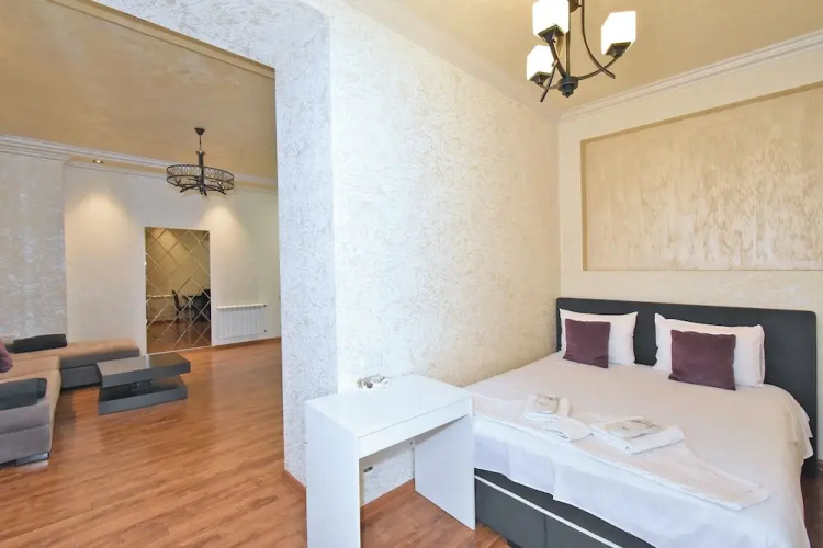 Apartment on Teryan 19