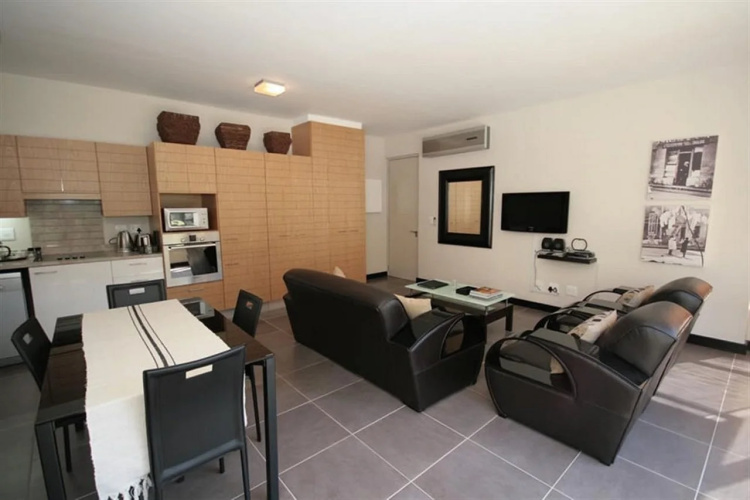 The Glen Apartments