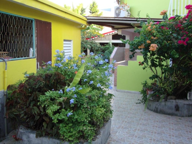 2 Bedrooms Cottage
