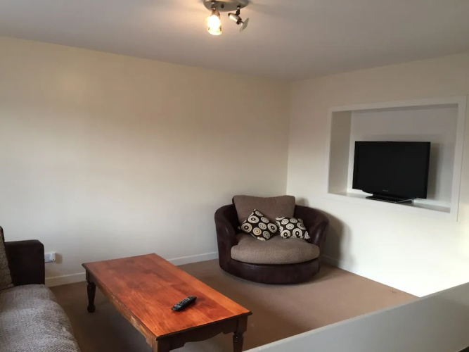 3 Varis Apartments