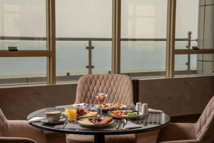 Seafront Luxury Suites Jeddah Corniche