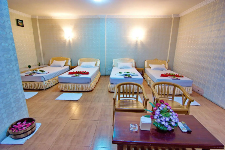 Hotel Mandalay