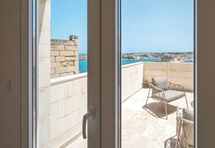 Luxury Duplex room with harbour view
