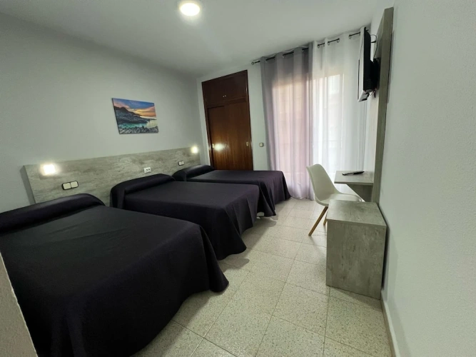 Standard Triple room with balcony