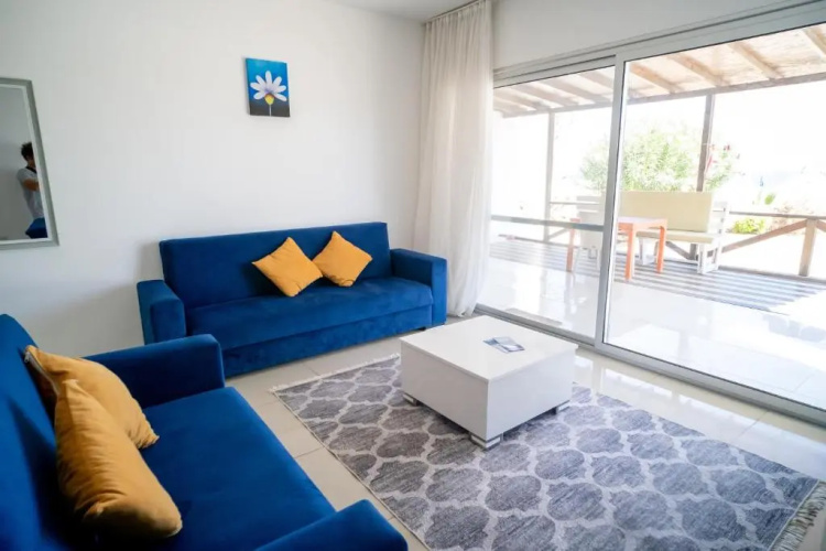 Spacious Three-Bedroom Apartment with Sea View A2