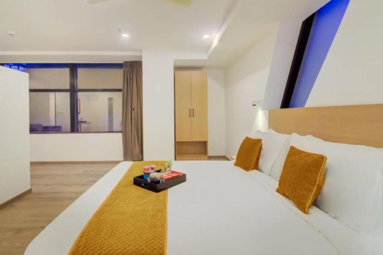 FabHotel Alpha Center