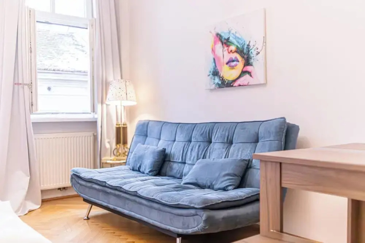 Simple 2 Bedroom Apartment with WiFi