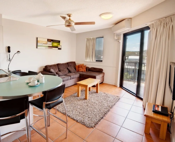2 Bedrooms Quadruple Apartment with balcony