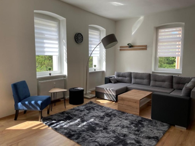 3 Bedrooms Apartment