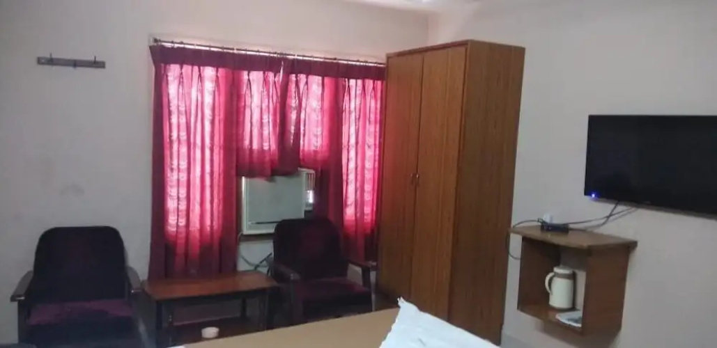 Iroomz Hotel Amaravathi