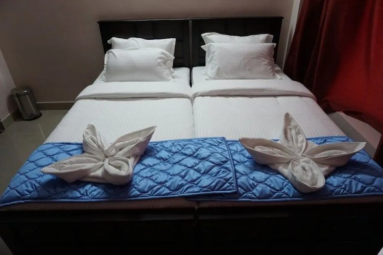 Solitaire Service Apartments