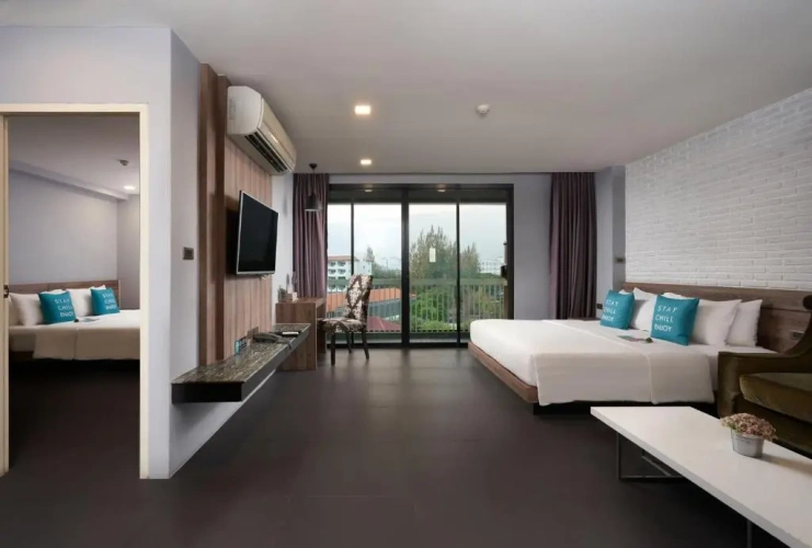 2 Bedrooms Family Suite with mountain view