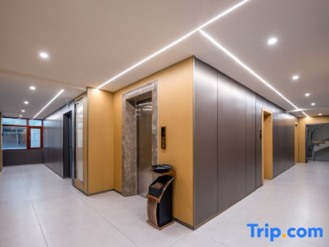 Xingyi Smart Hotel