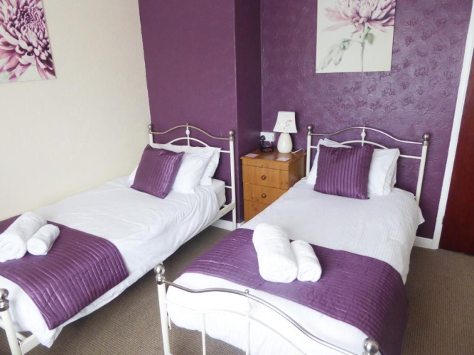 Standard Twin room