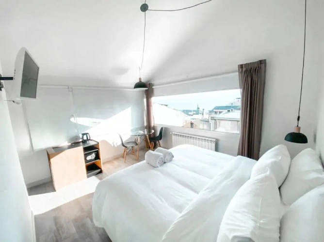 Standard Double room with lake view