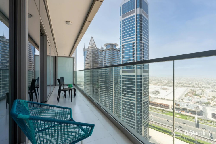 Dream Inn - Paramount Tower