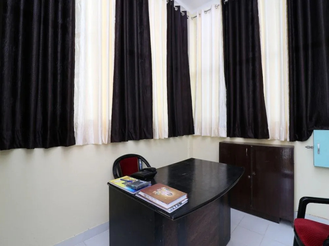 OYO 22648 Shalimar Inn