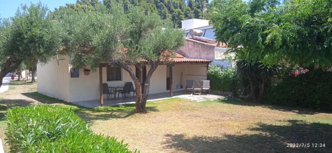 2 Bedrooms Villa