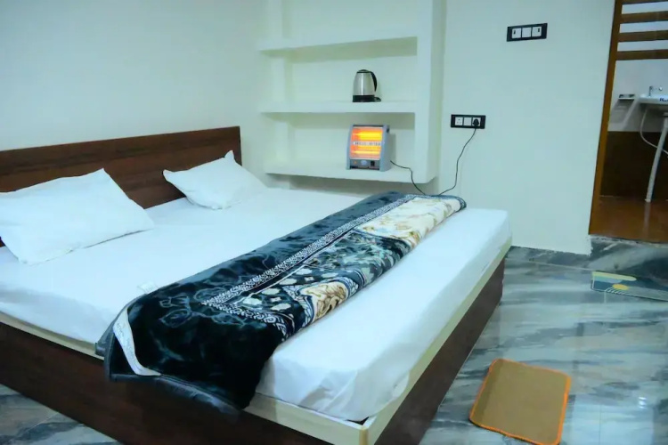 Shraddha Guest House