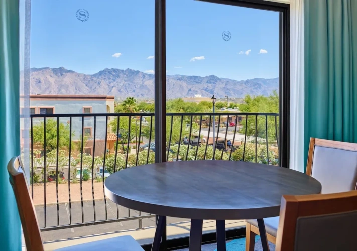 Executive Double Suite with mountain view