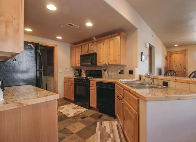 2 Bedrooms Apartment