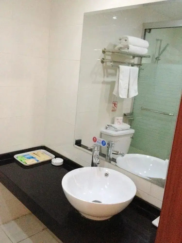Caifu Zhixing Express Hotel