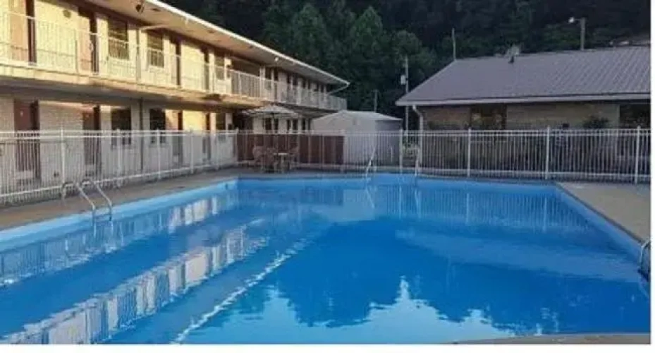 Standard Double room with pool view