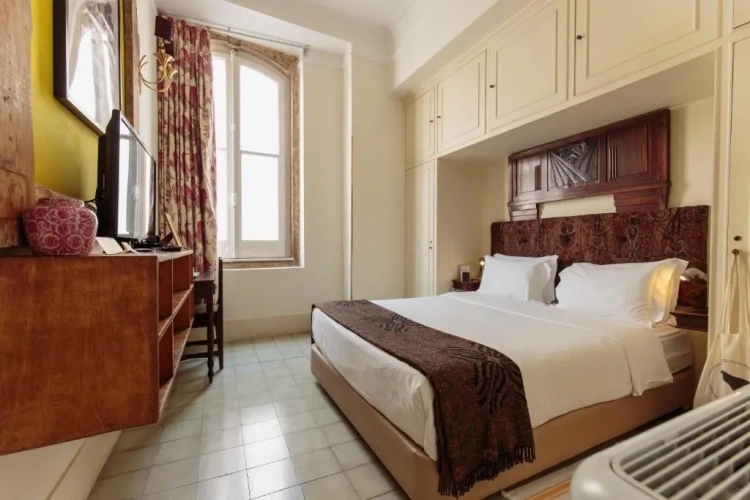 Small Double room