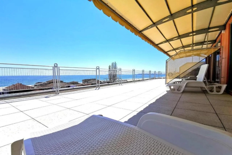 Hotel Largo Beach