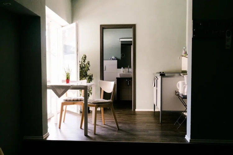 Comfort room