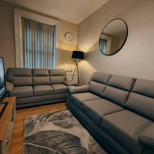 3br Ormeau Chic House