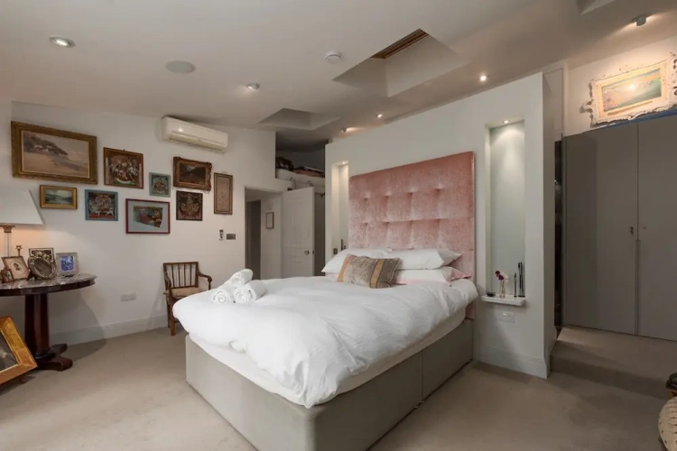 2 Bedrooms Cottage