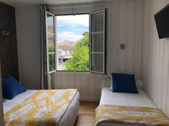 Standard Double room with view