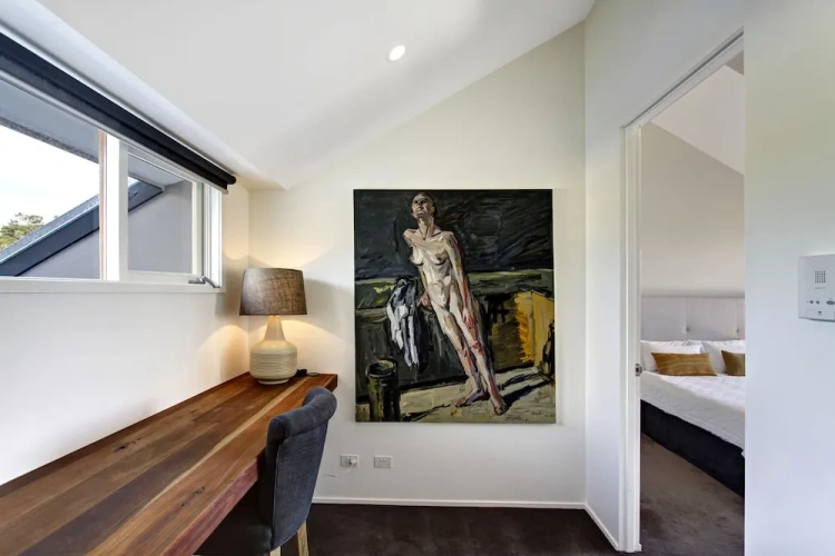 Apartment with pool view