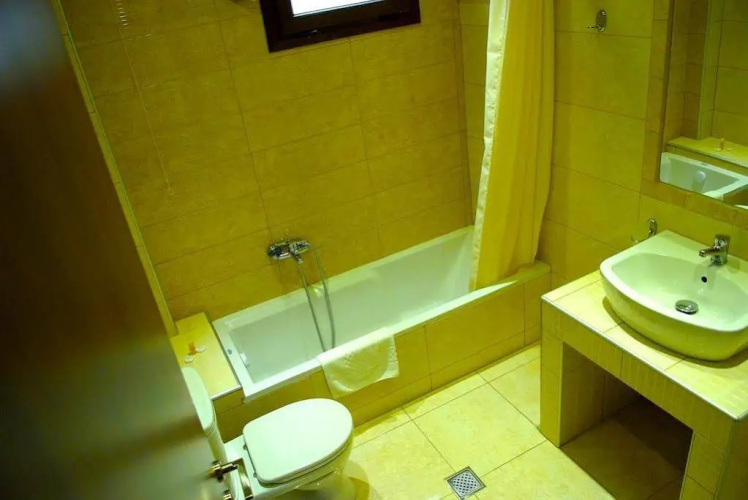 Plotini Hotel