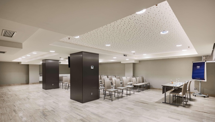 NH Madrid Zurbano photo 38