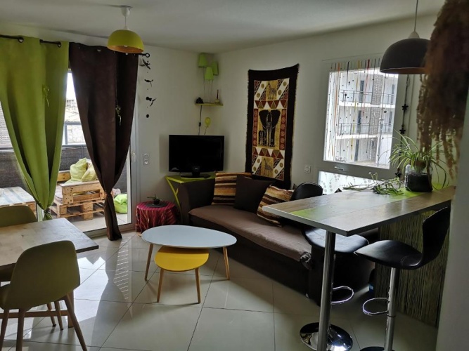 2 Bedrooms Apartment