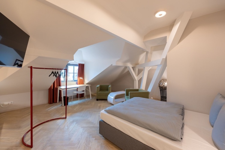 Standard Quadruple Family room with city view