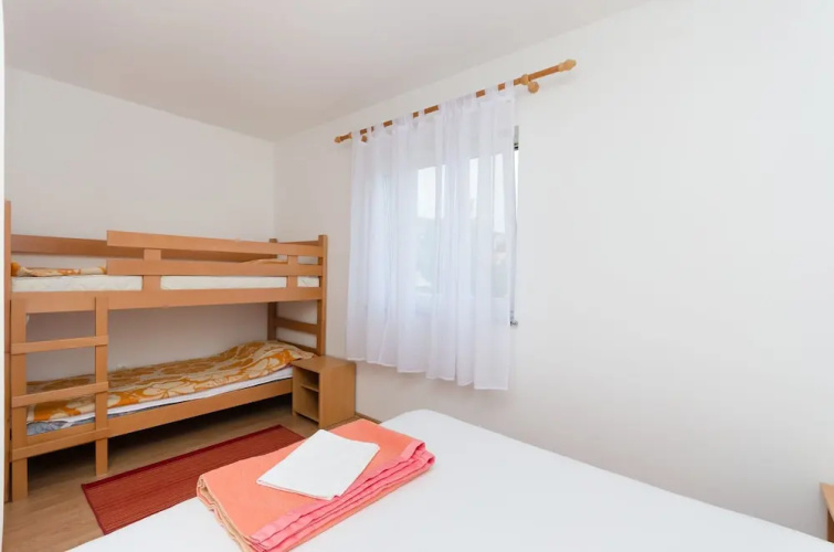 Apartments Iva