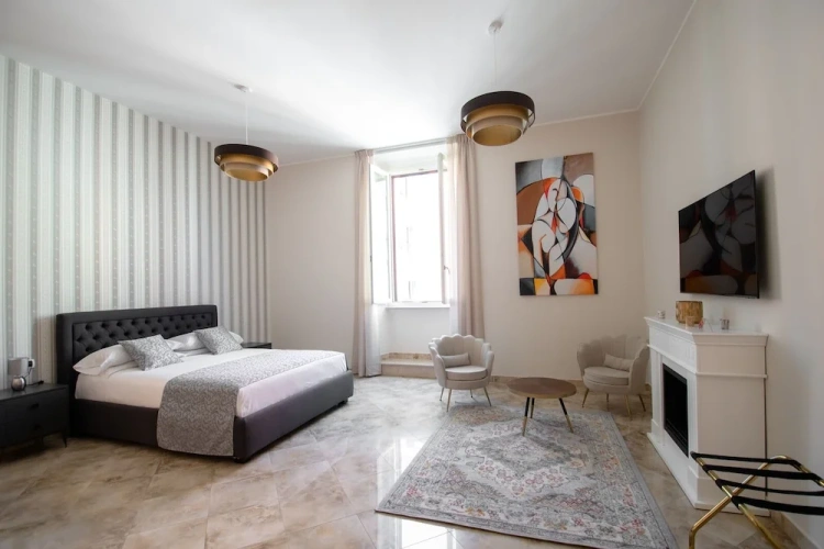 Standard Double room with city view