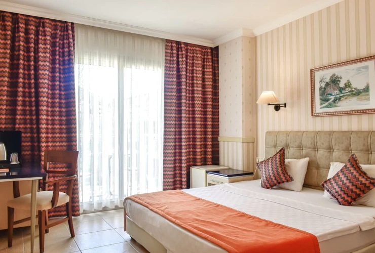 Standard Double room with balcony and with land view