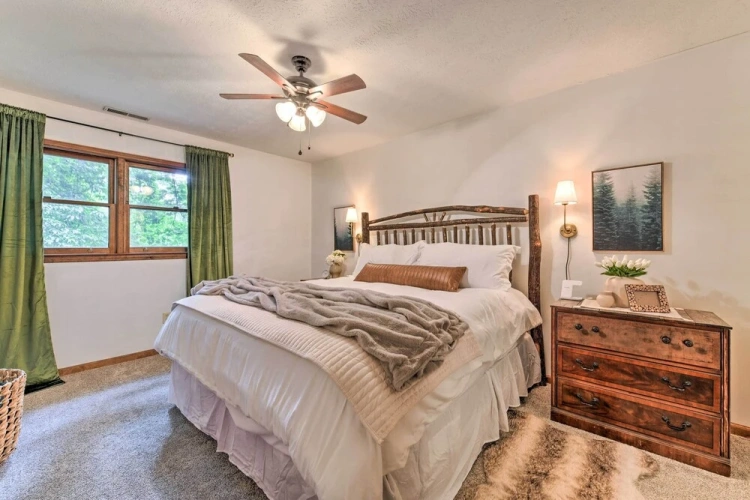 2 Bedrooms Apartment