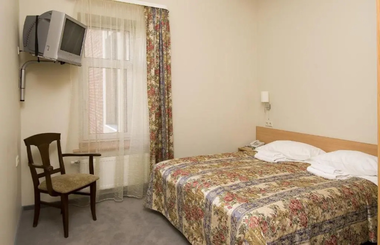 Toss Hotel