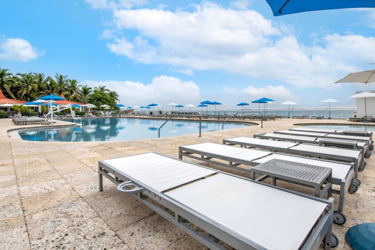 Ramada Plaza by Wyndham Marco Polo Beach Resort photo 25