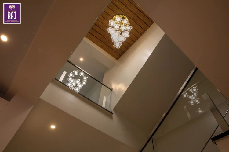 Hotel Raj Lodging &Boarding