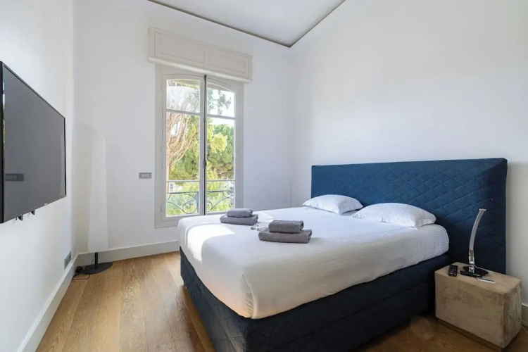 Superb 68m2 Flat With 80m2 Terrace - 2ch/4p
