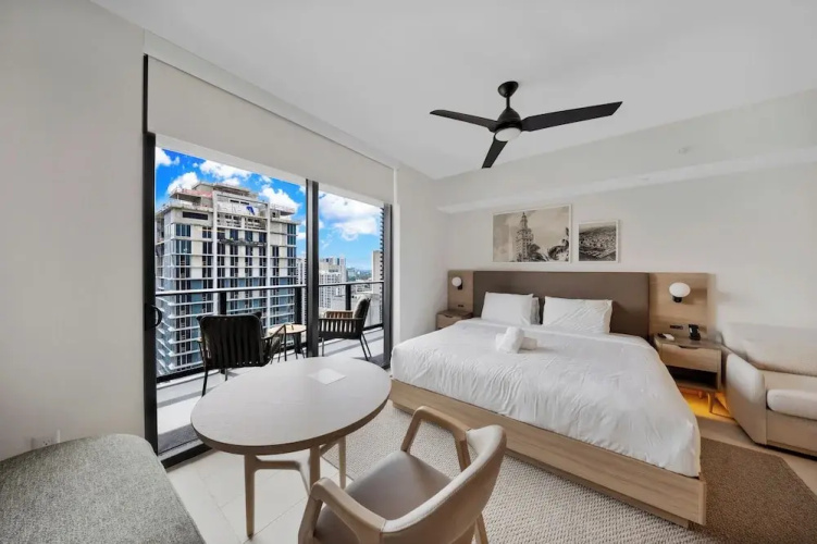 Modern Studio in Downtown Miami