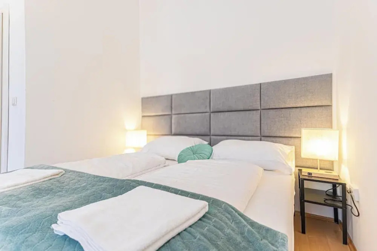 Private Room Long Stay Near Lugner City
